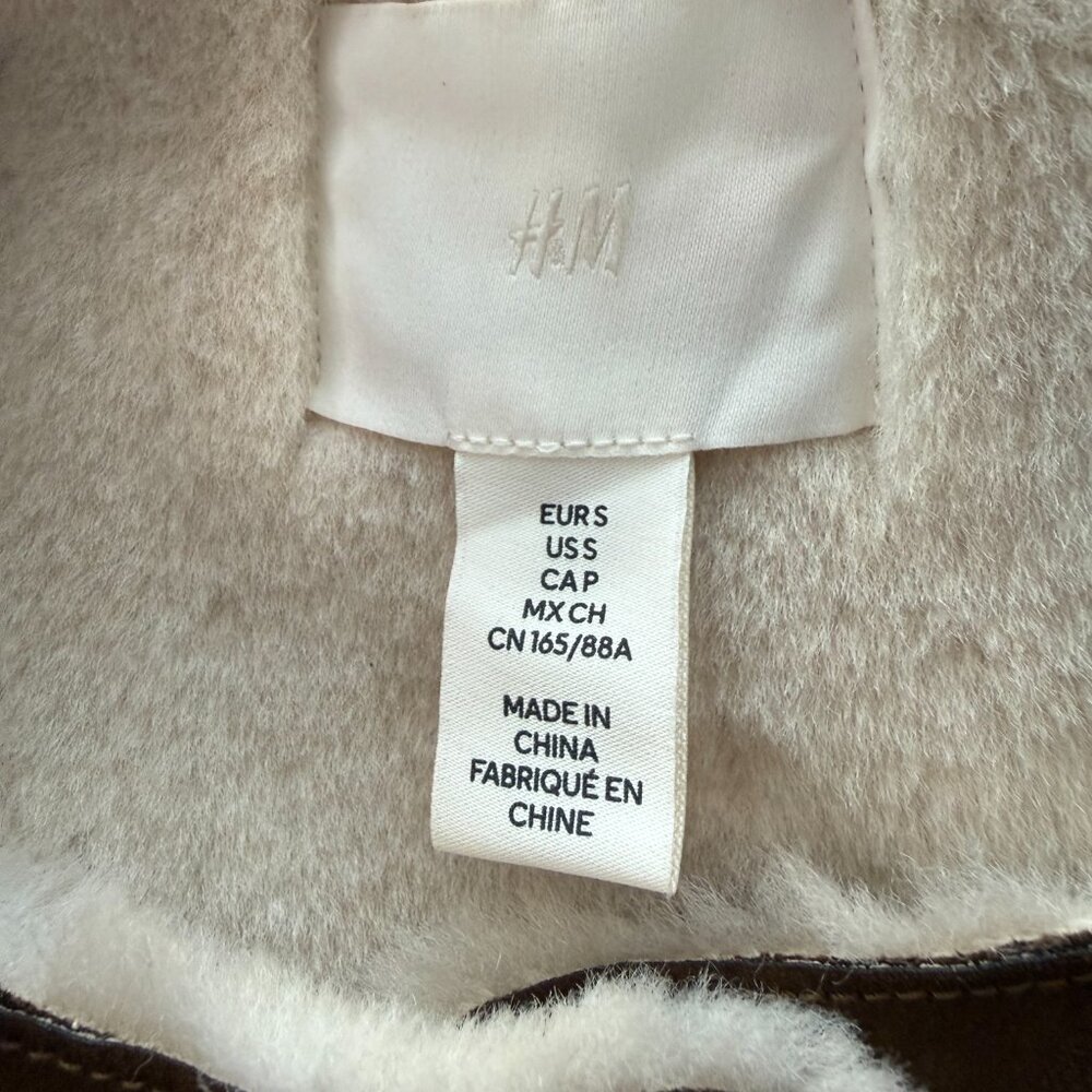 NWOT H&M Pile Lined Vest - Picture 6 of 6